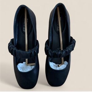 Kenneth Cole Reaction Black Women's Flats